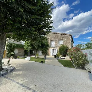 https://petiteescale.hotels-rhonealpes.com